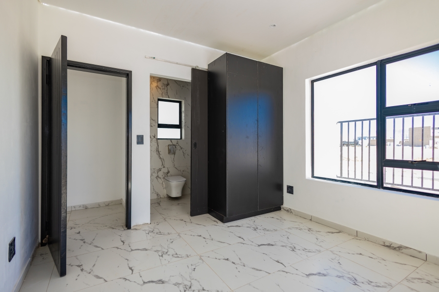 4 Bedroom Property for Sale in Sandown Western Cape